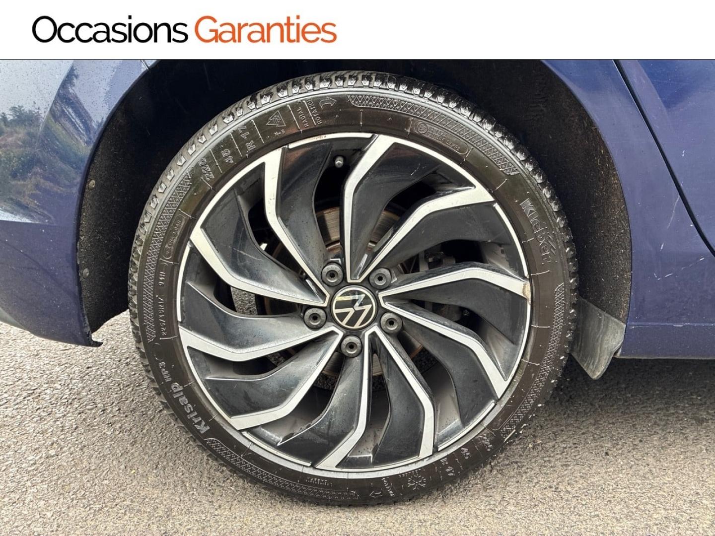 Voitures occasions VOLKSWAGEN GOLF Life Business 1st Clermont-Ferrand