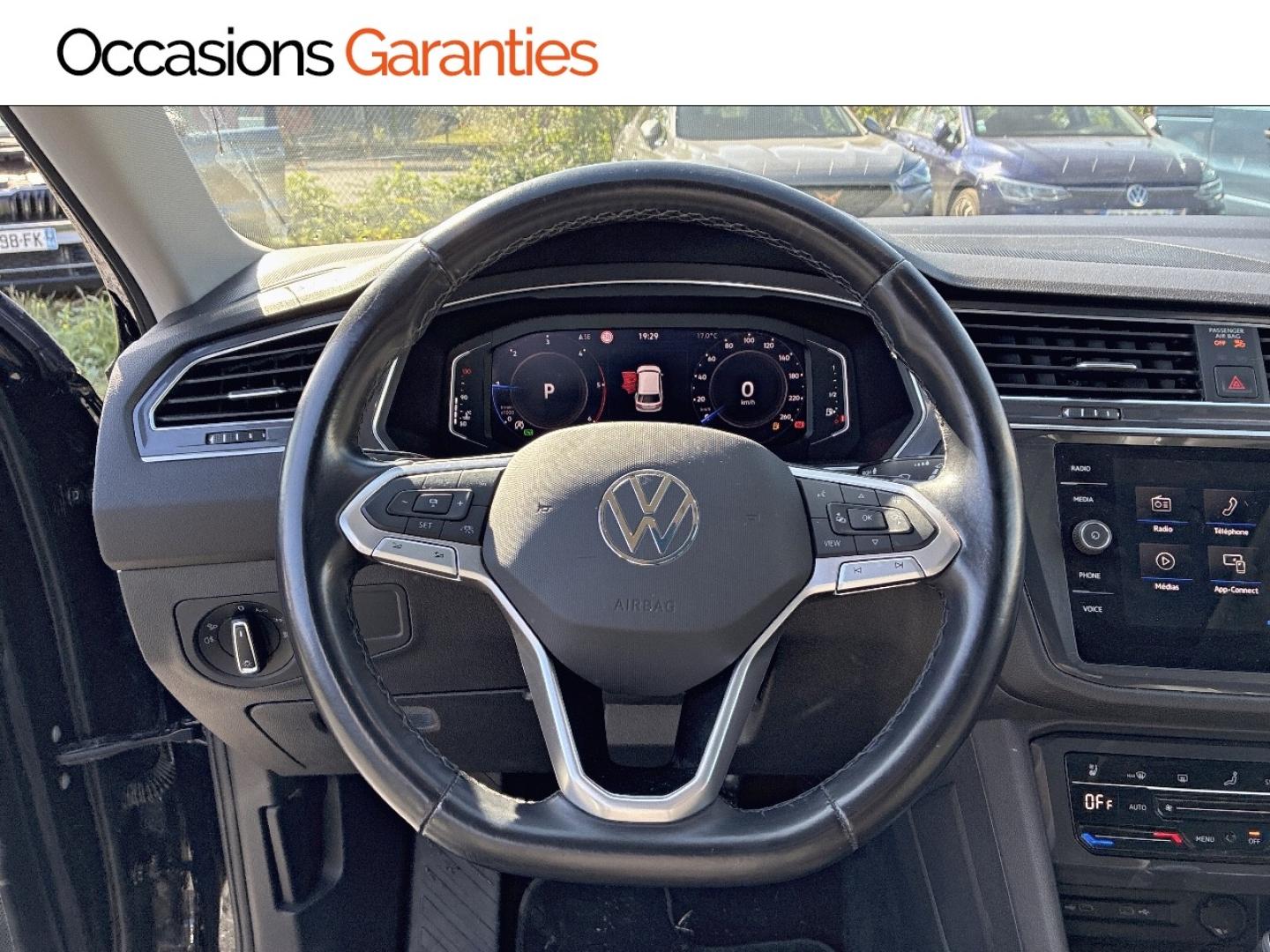 Voitures occasions VOLKSWAGEN TIGUAN ALLSPACE Elegance Exclusive Clermont-Ferrand