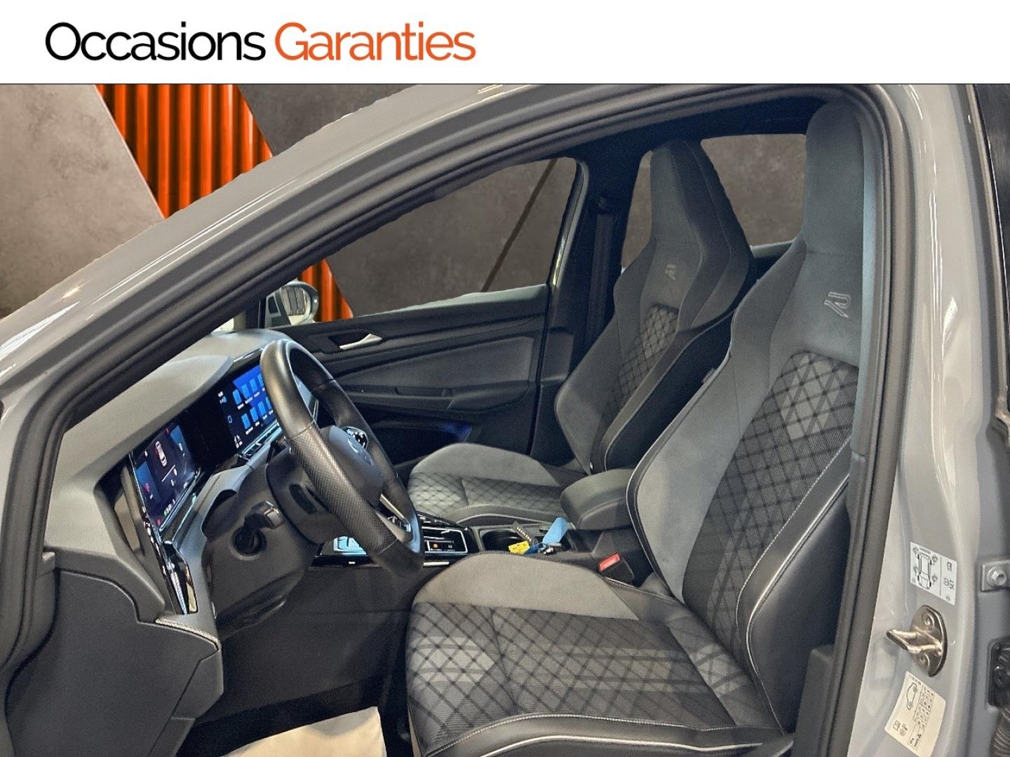 Voitures occasions VOLKSWAGEN GOLF R-Line Clermont-Ferrand