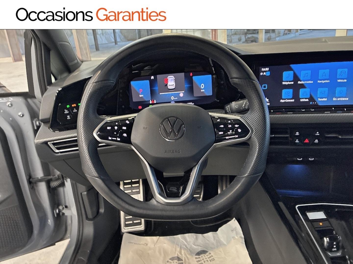 Voitures occasions VOLKSWAGEN GOLF R-Line Clermont-Ferrand