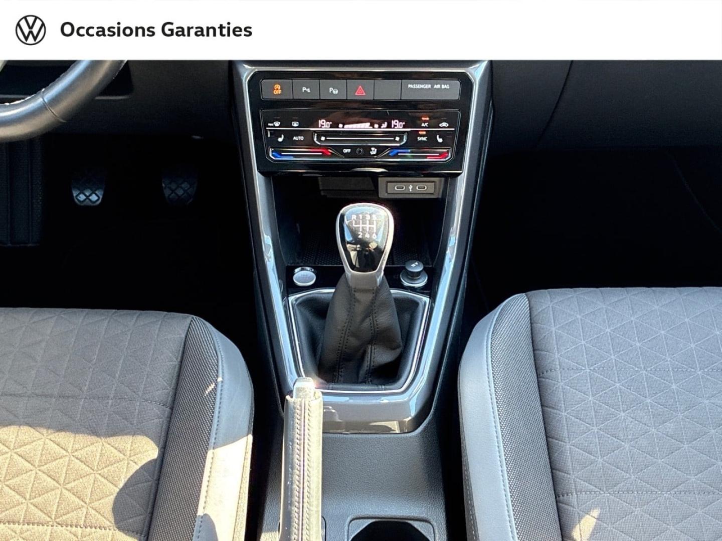 Voitures occasions VOLKSWAGEN T-CROSS Style Clermont-Ferrand