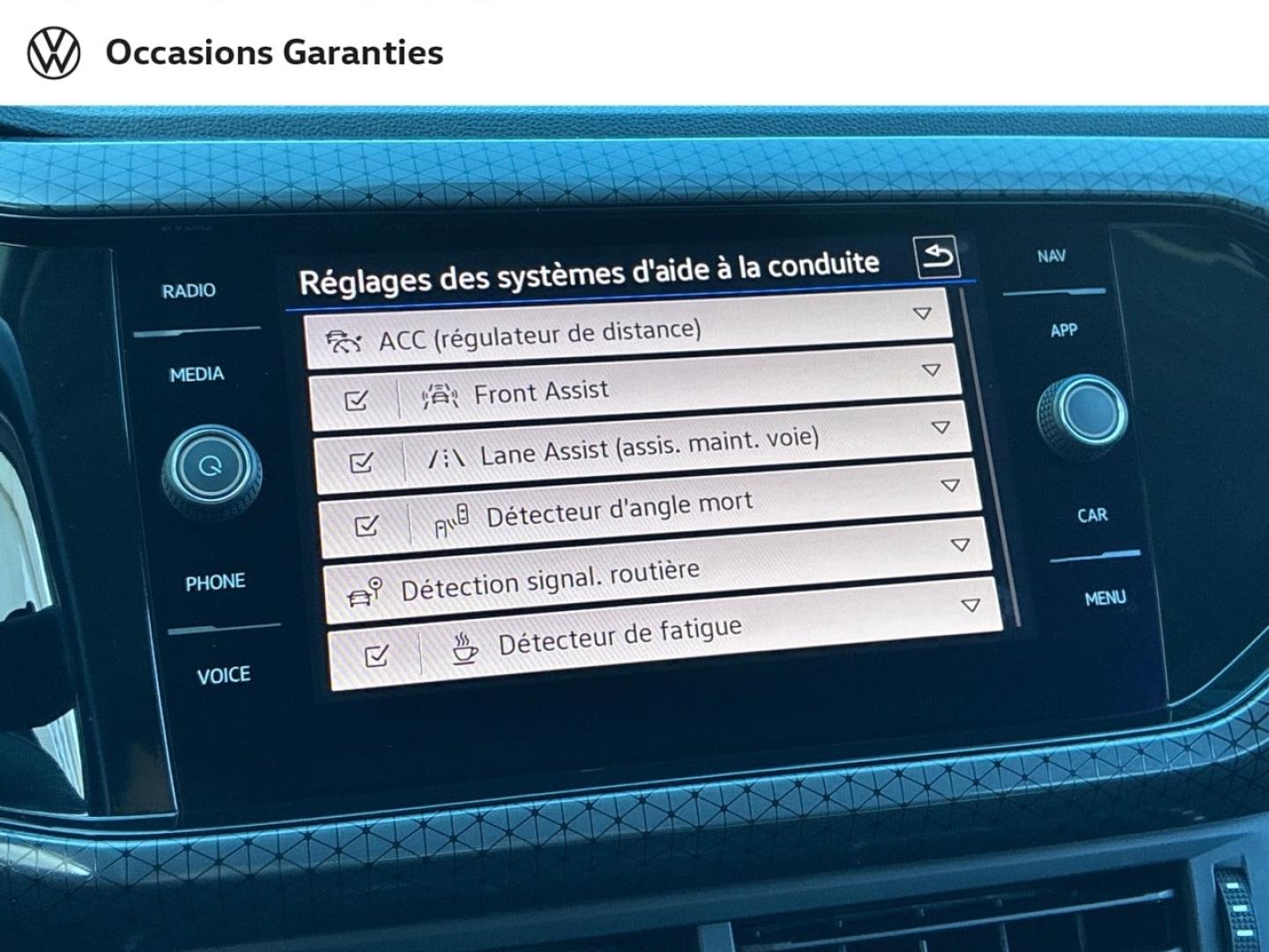 Voitures occasions VOLKSWAGEN T-CROSS Style Clermont-Ferrand