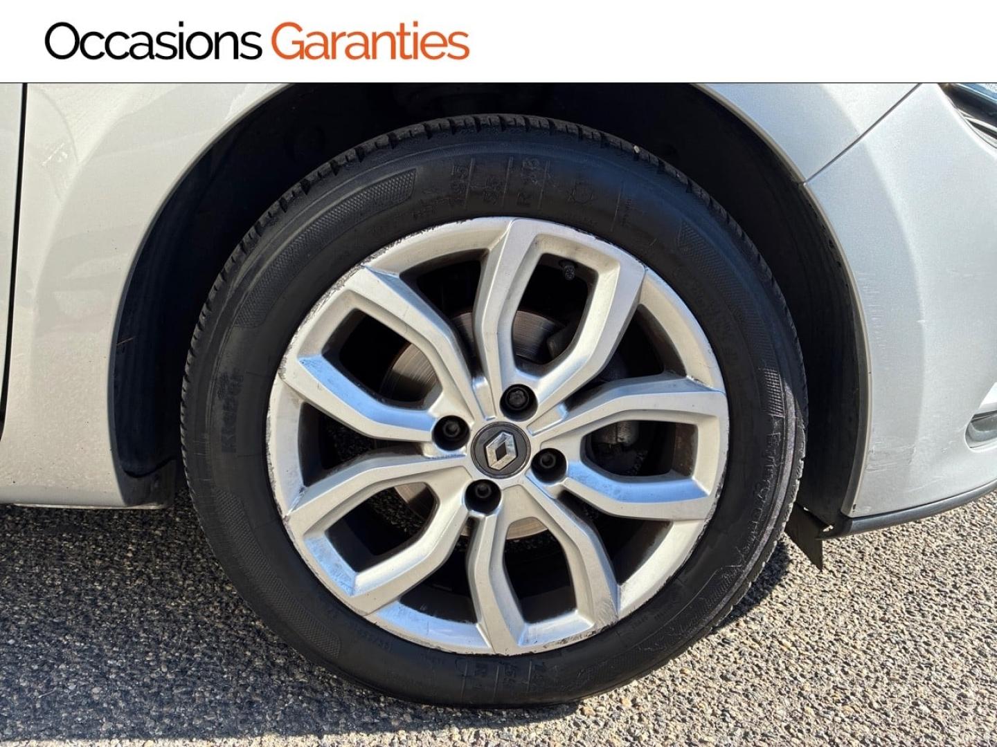 Voitures occasions RENAULT CLIO Intens Clermont-Ferrand