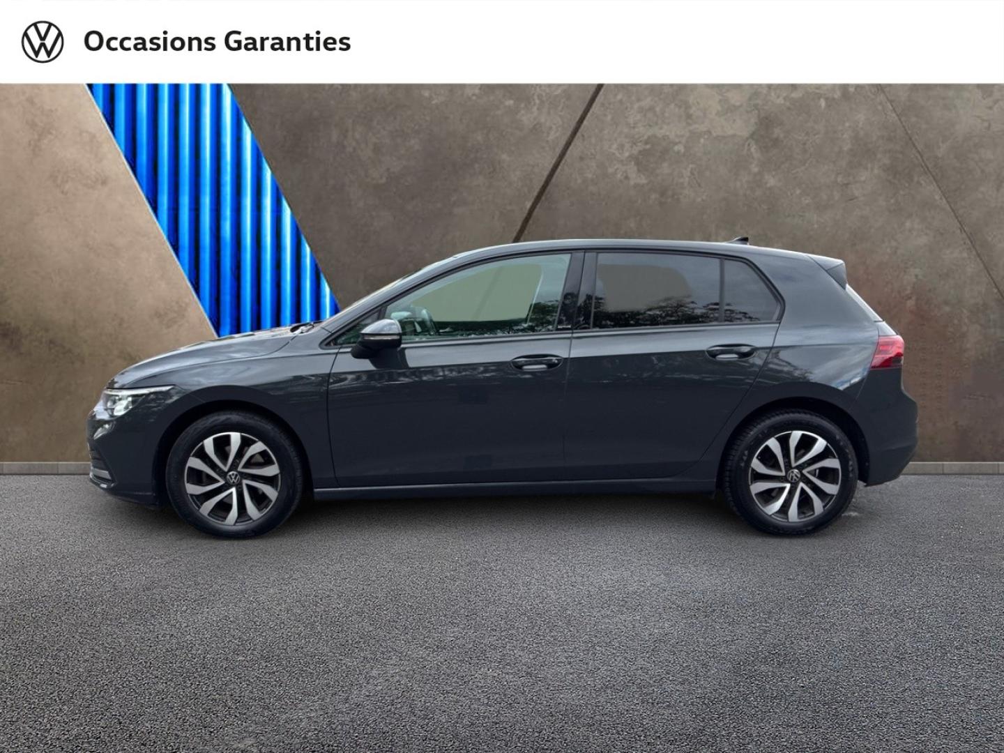 Voitures occasions VOLKSWAGEN GOLF Active Clermont-Ferrand
