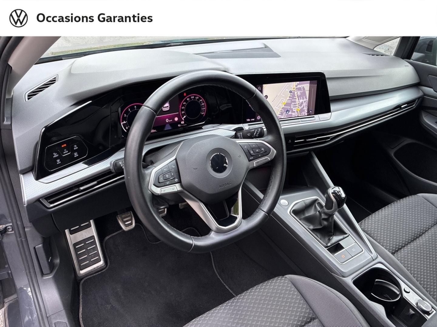 Voitures occasions VOLKSWAGEN GOLF Active Clermont-Ferrand