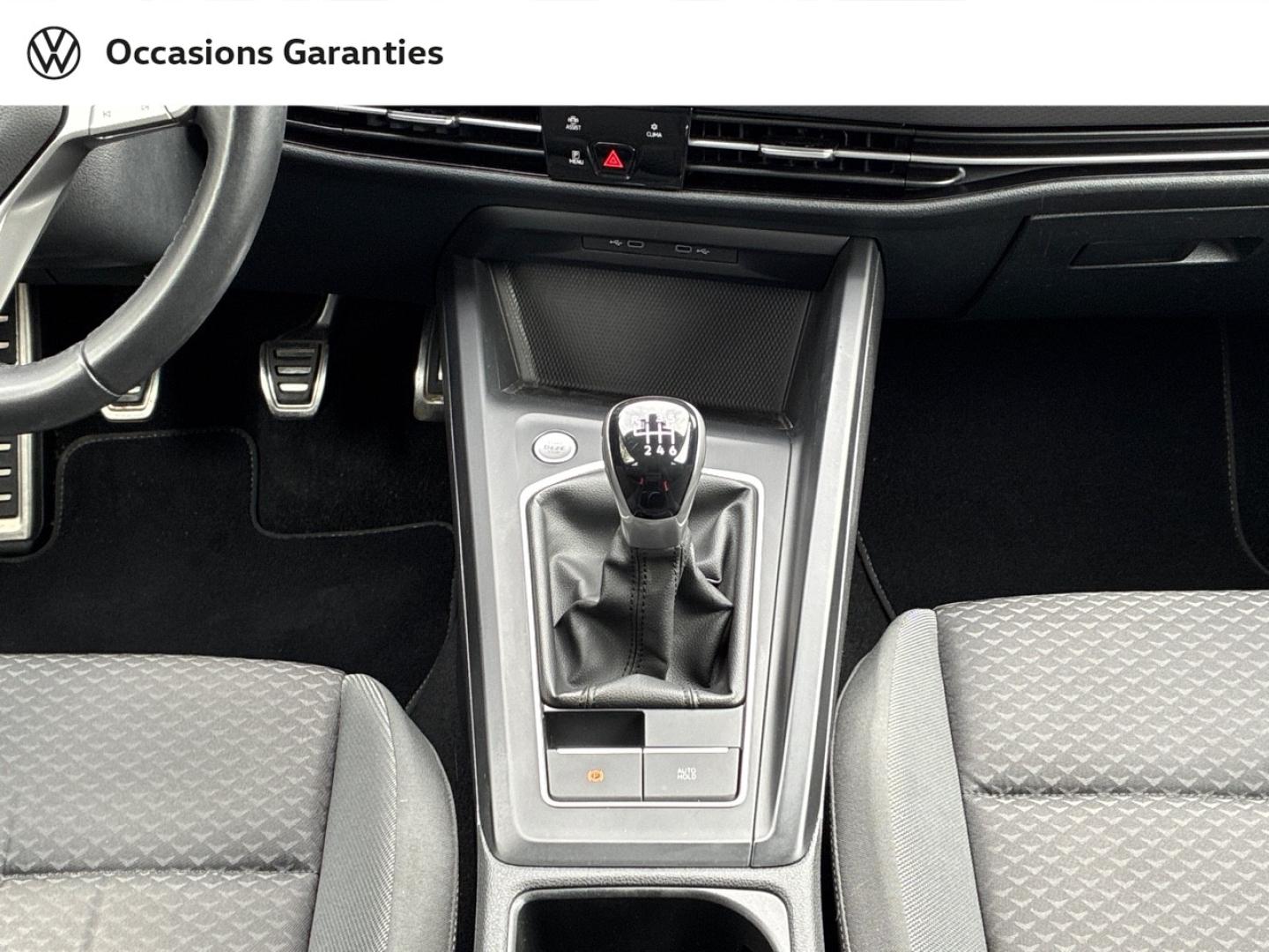 Voitures occasions VOLKSWAGEN GOLF Active Clermont-Ferrand