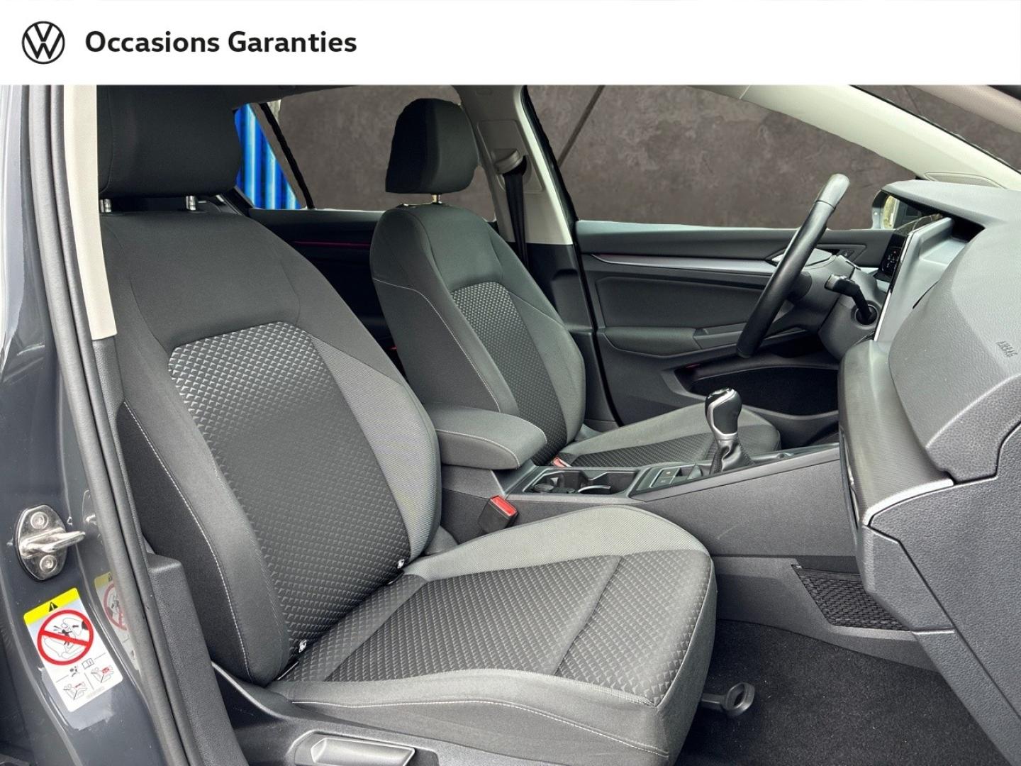 Voitures occasions VOLKSWAGEN GOLF Active Clermont-Ferrand