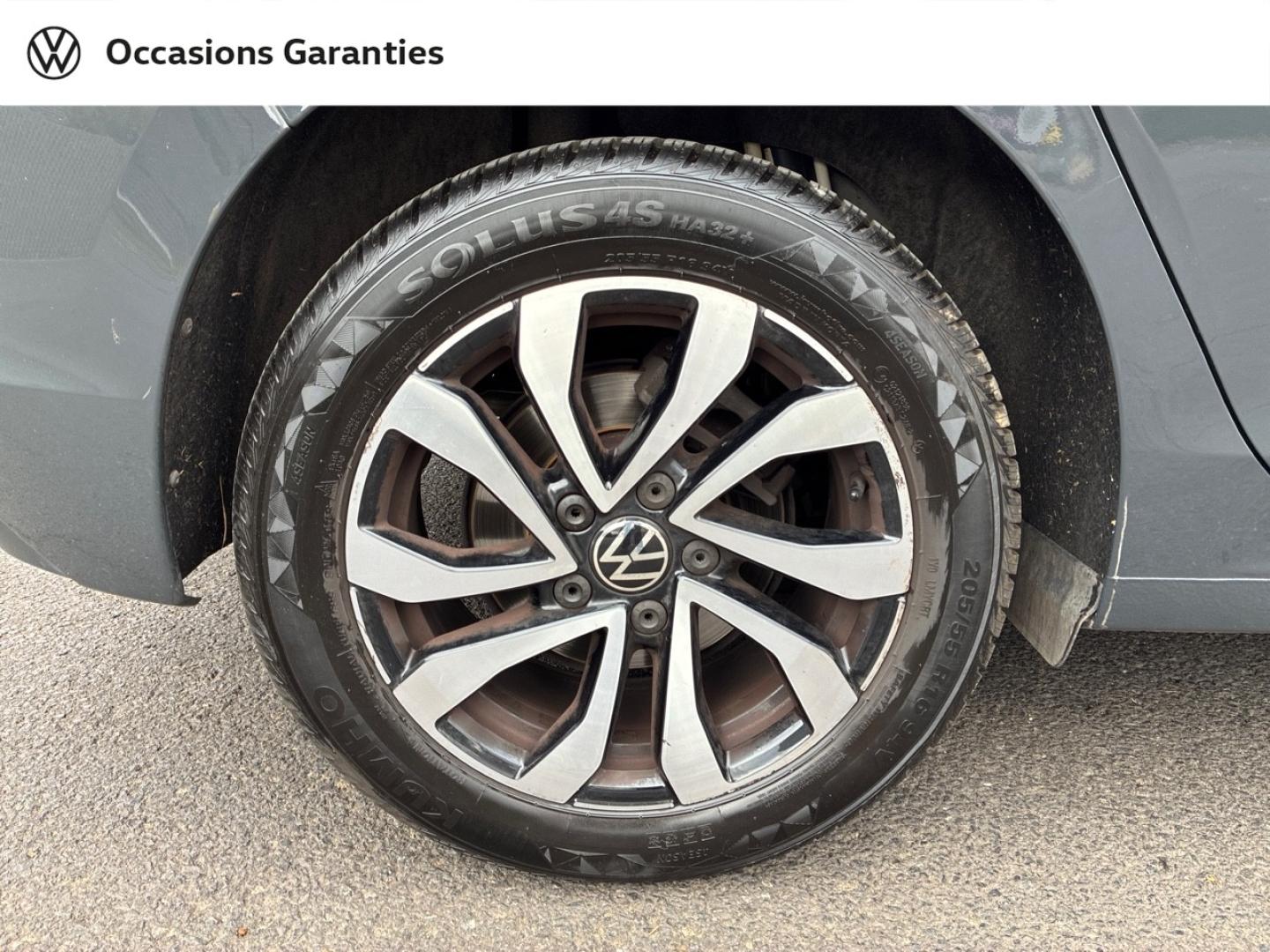 Voitures occasions VOLKSWAGEN GOLF Active Clermont-Ferrand