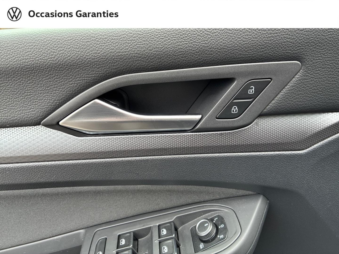 Voitures occasions VOLKSWAGEN GOLF Active Clermont-Ferrand