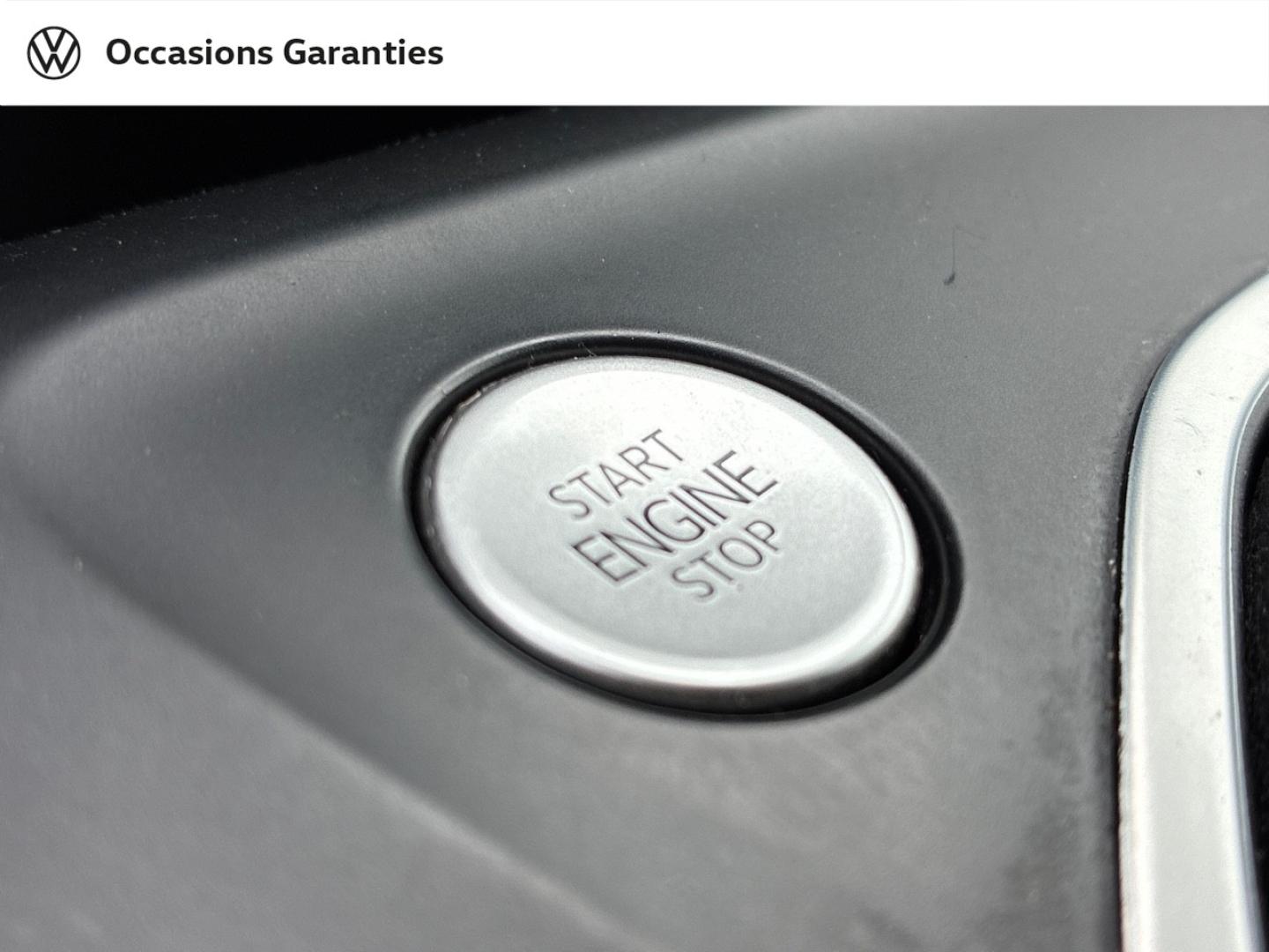 Voitures occasions VOLKSWAGEN GOLF Active Clermont-Ferrand