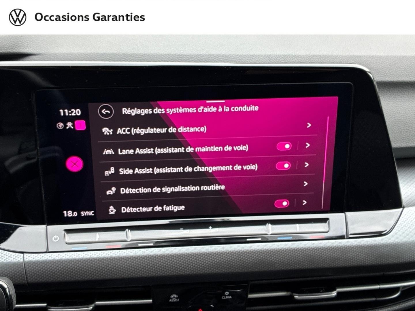 Voitures occasions VOLKSWAGEN GOLF Active Clermont-Ferrand