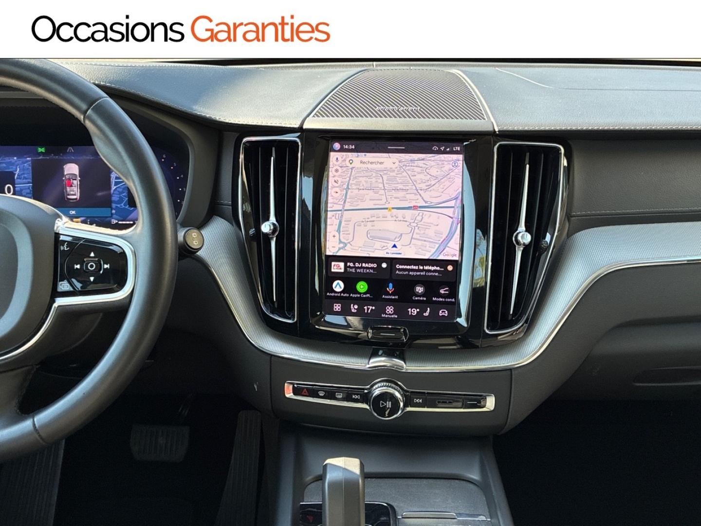 Voitures occasions VOLVO XC60 Ultimate Style Dark Clermont-Ferrand