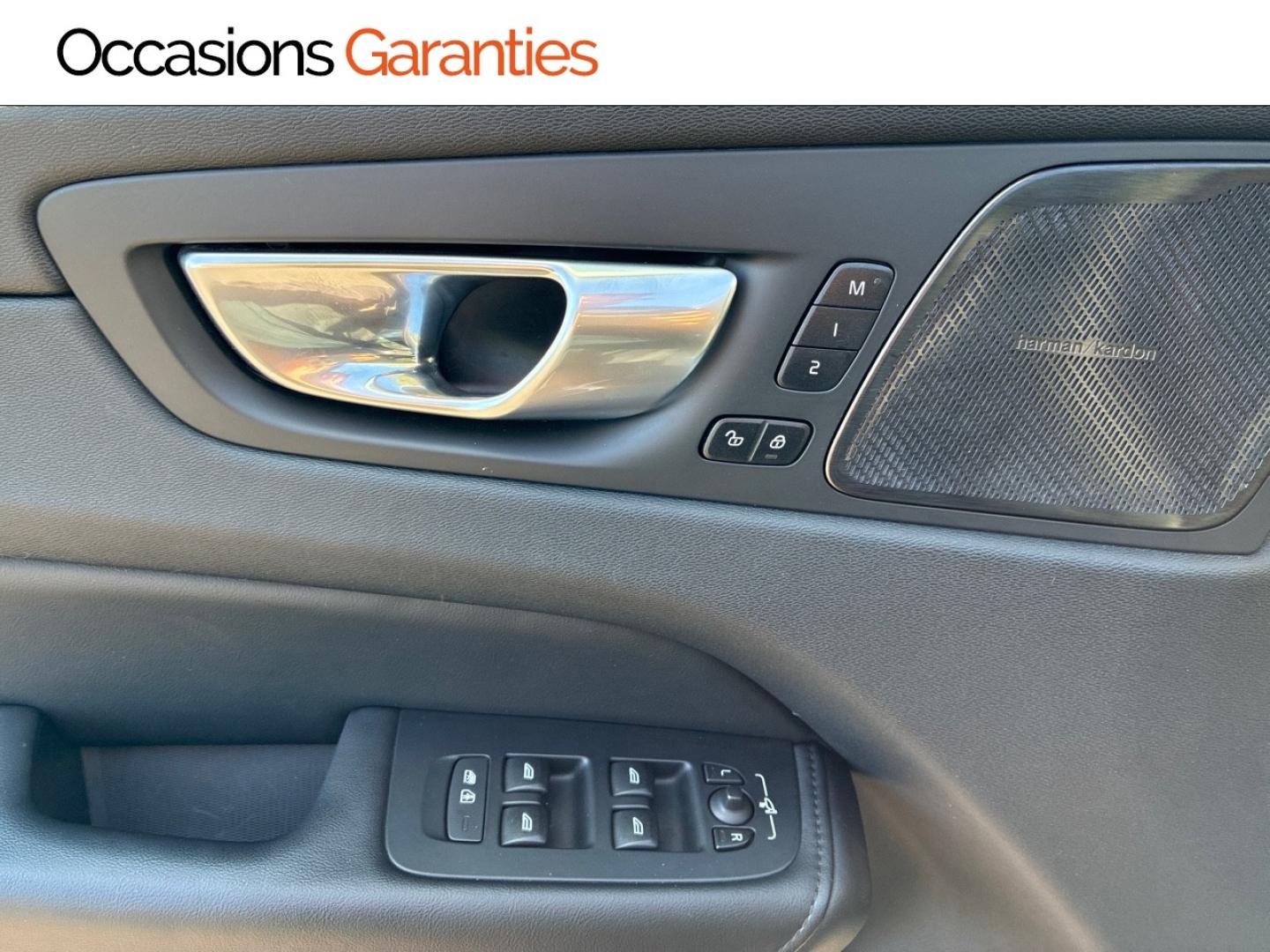 Voitures occasions VOLVO XC60 Ultimate Style Dark Clermont-Ferrand