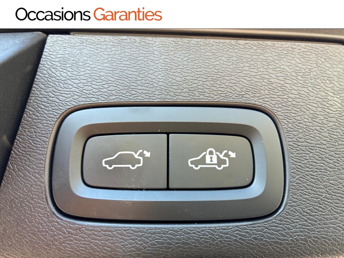 Voitures occasions VOLVO XC60 Ultimate Style Dark Clermont-Ferrand