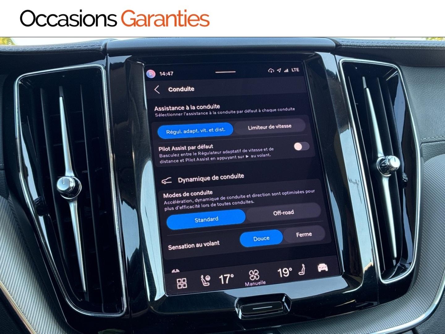 Voitures occasions VOLVO XC60 Ultimate Style Dark Clermont-Ferrand