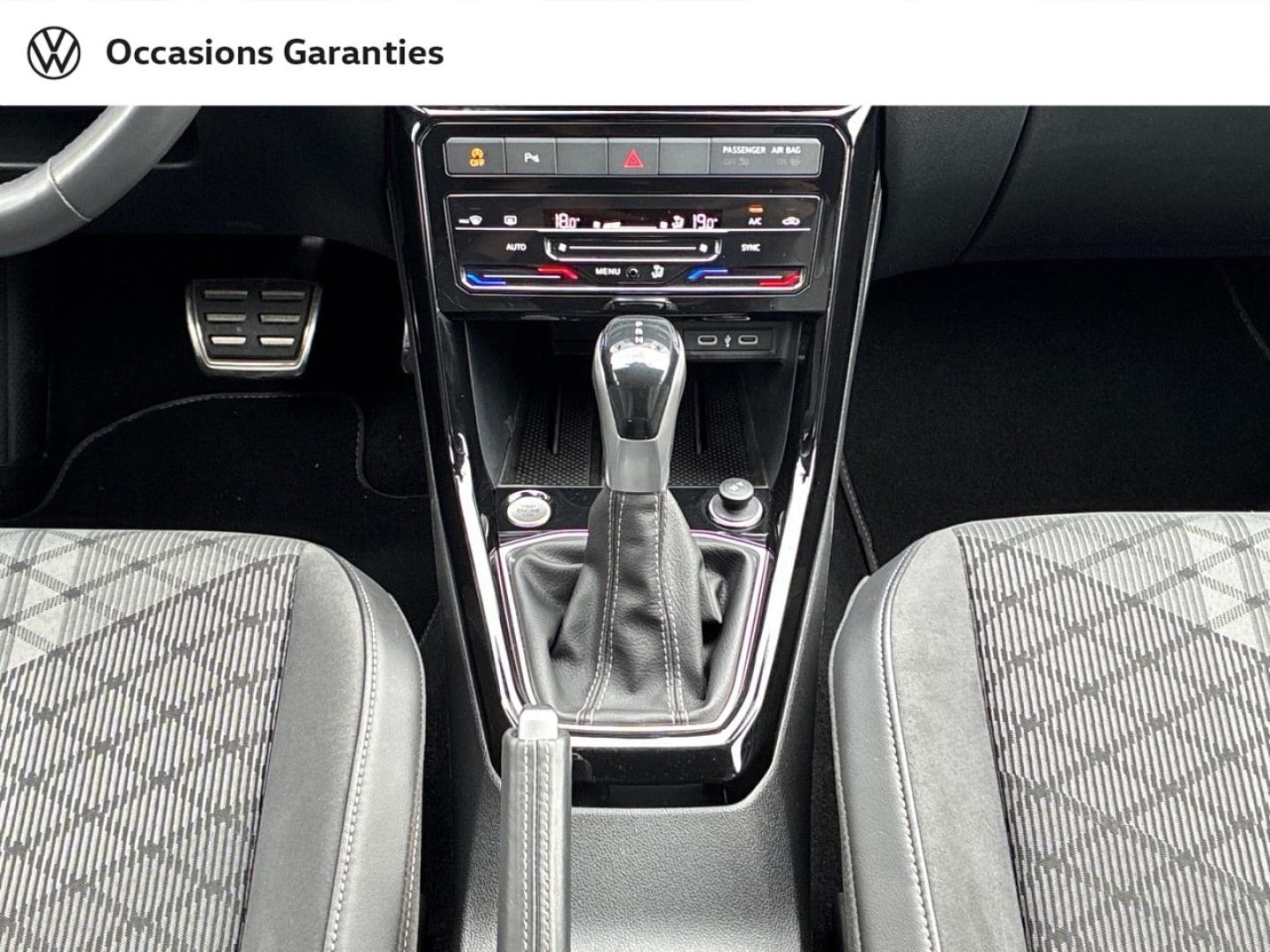 Voitures occasions VOLKSWAGEN T-CROSS R-Line Clermont-Ferrand