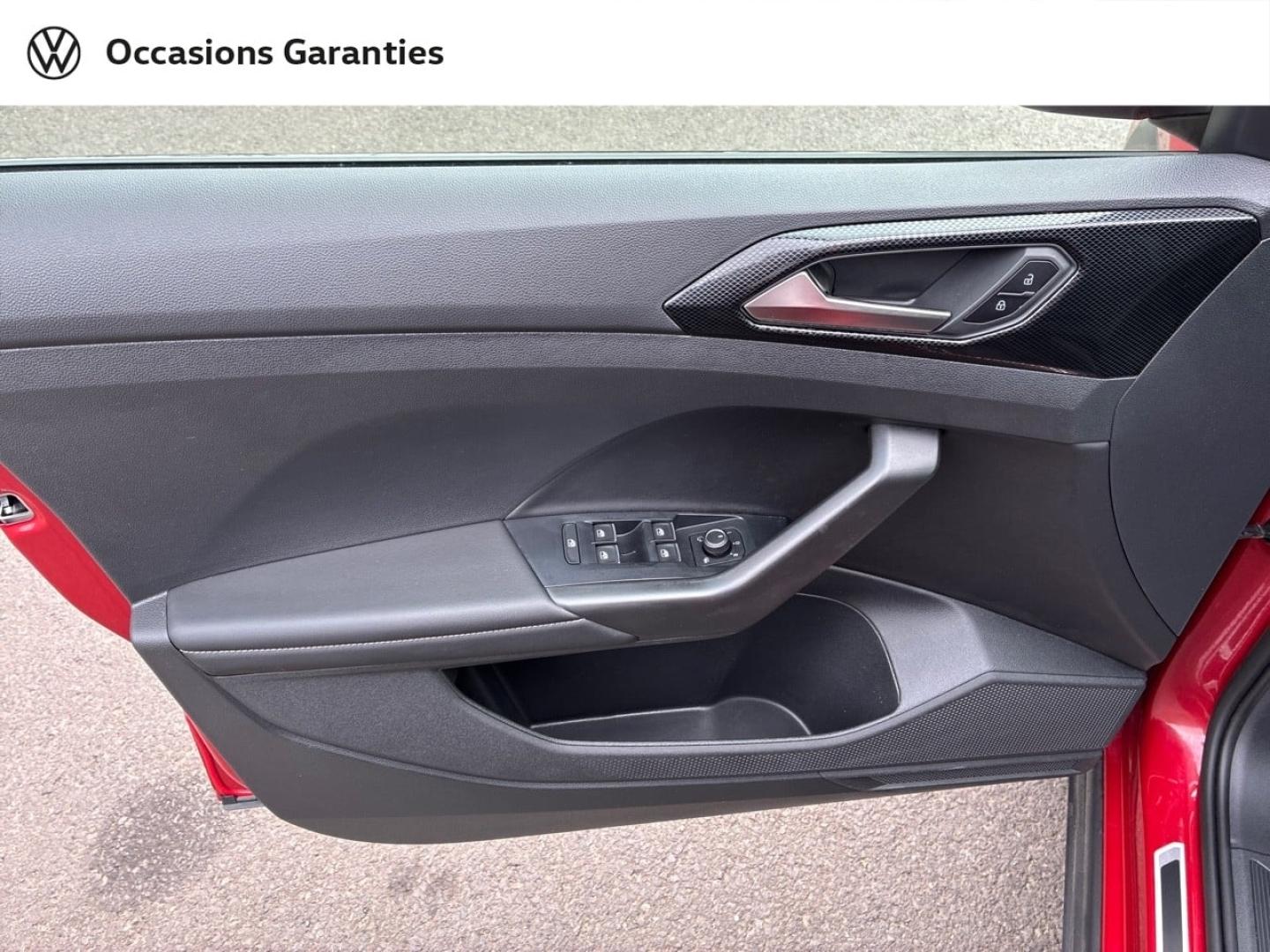 Voitures occasions VOLKSWAGEN T-CROSS R-Line Clermont-Ferrand