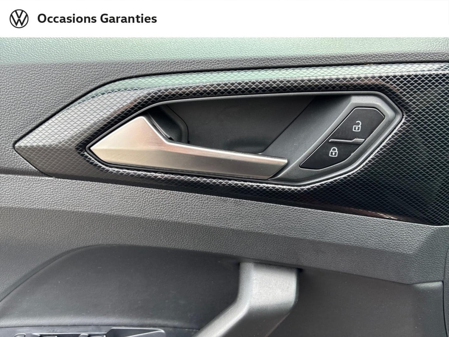 Voitures occasions VOLKSWAGEN T-CROSS R-Line Clermont-Ferrand
