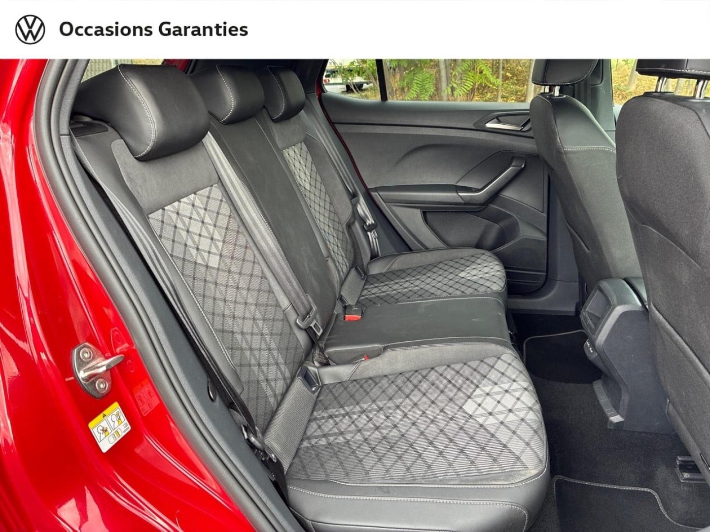 Voitures occasions VOLKSWAGEN T-CROSS R-Line Clermont-Ferrand