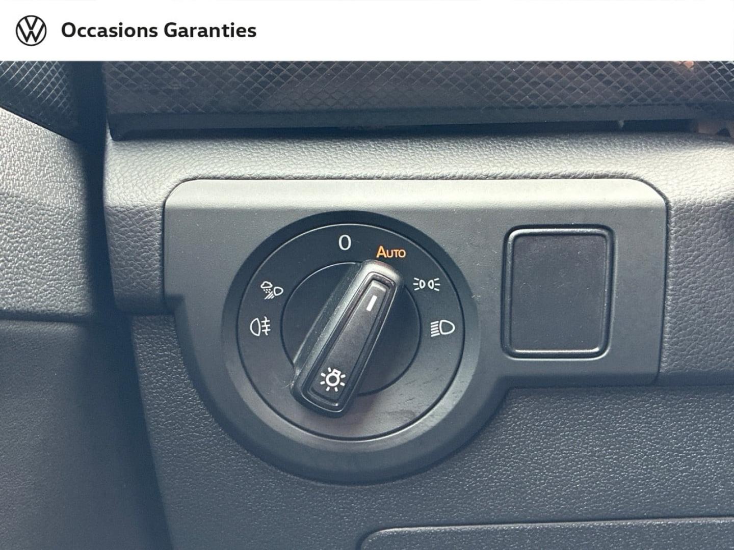 Voitures occasions VOLKSWAGEN T-CROSS R-Line Clermont-Ferrand