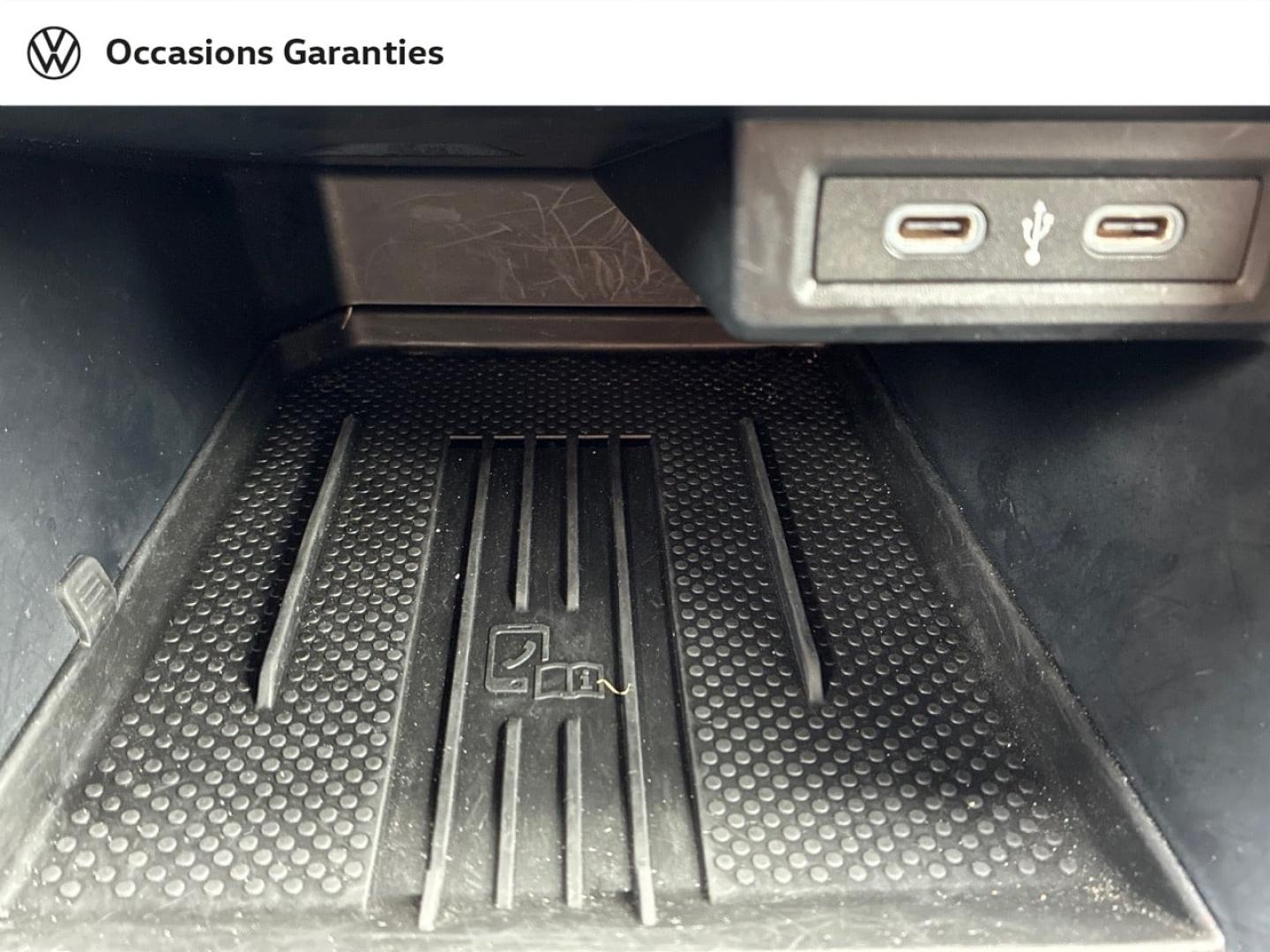 Voitures occasions VOLKSWAGEN T-CROSS R-Line Clermont-Ferrand