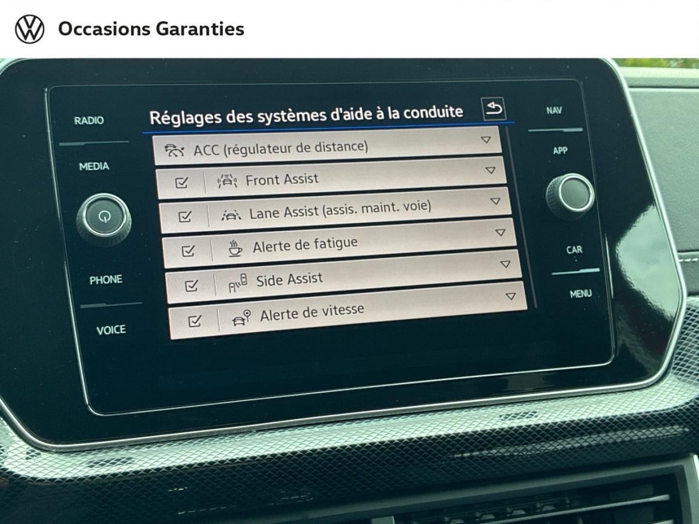 Voitures occasions VOLKSWAGEN T-CROSS R-Line Clermont-Ferrand