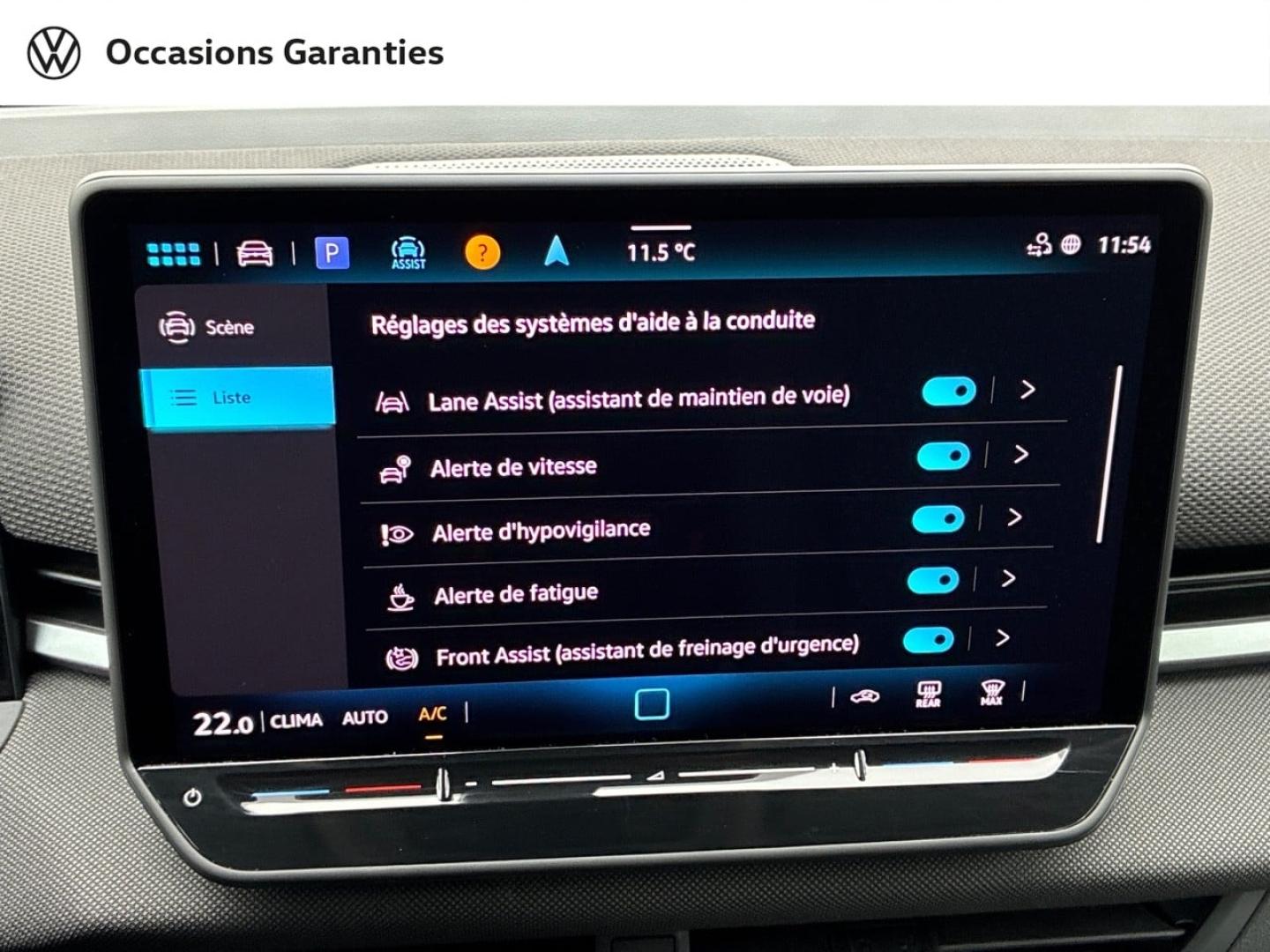 Voitures occasions VOLKSWAGEN T-ROC Life Clermont-Ferrand