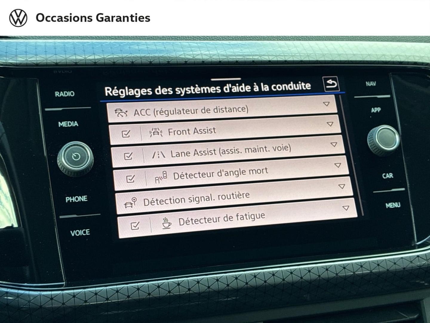 Voitures occasions VOLKSWAGEN T-CROSS Style Clermont-Ferrand