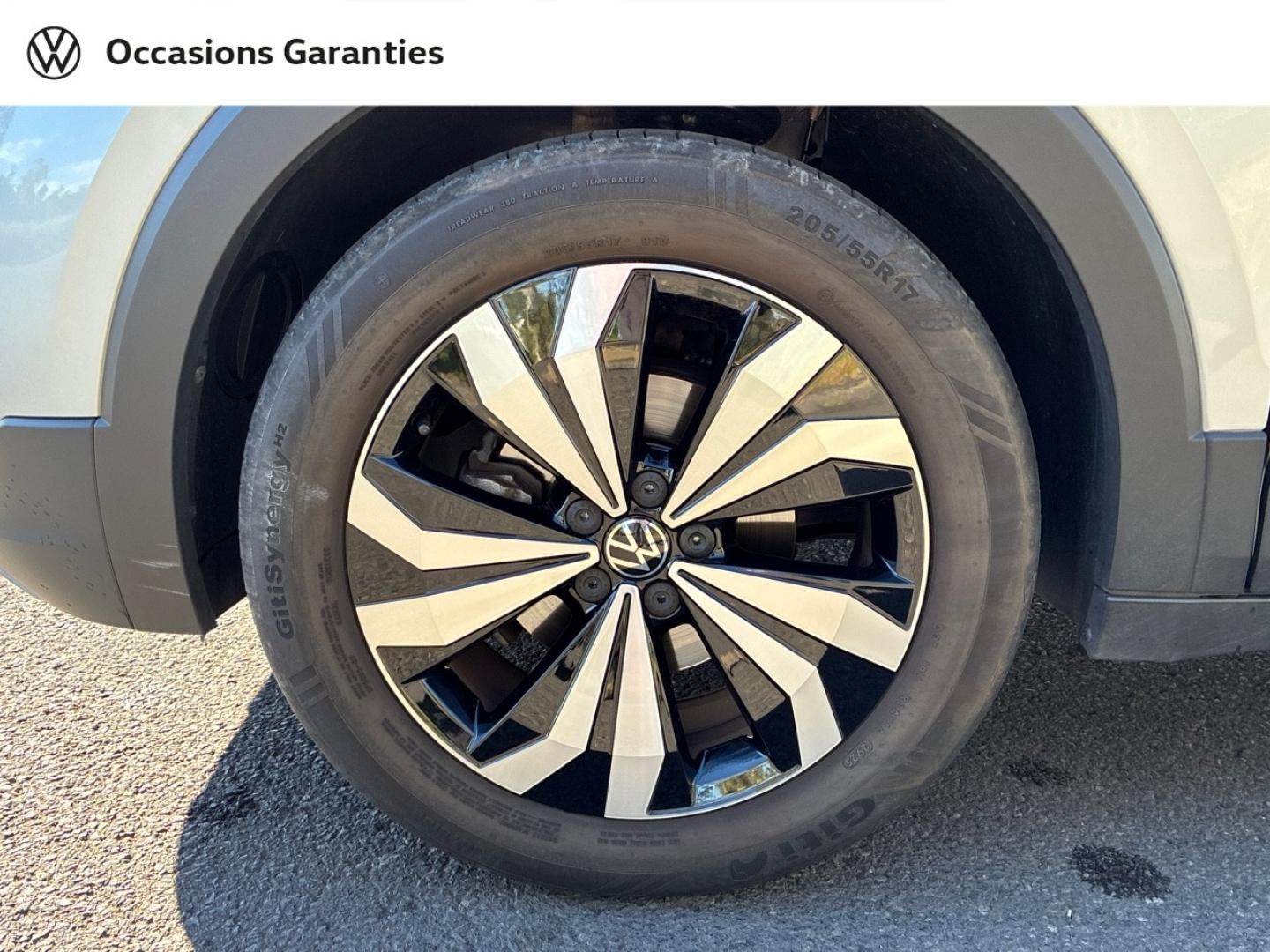 Voitures occasions VOLKSWAGEN T-CROSS Style Clermont-Ferrand