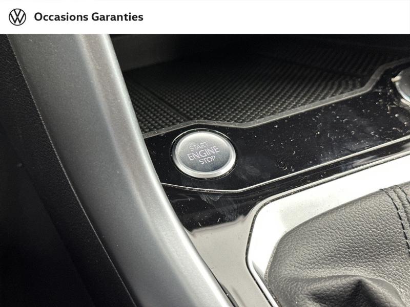 Voitures occasions VOLKSWAGEN T-ROC Life Paris