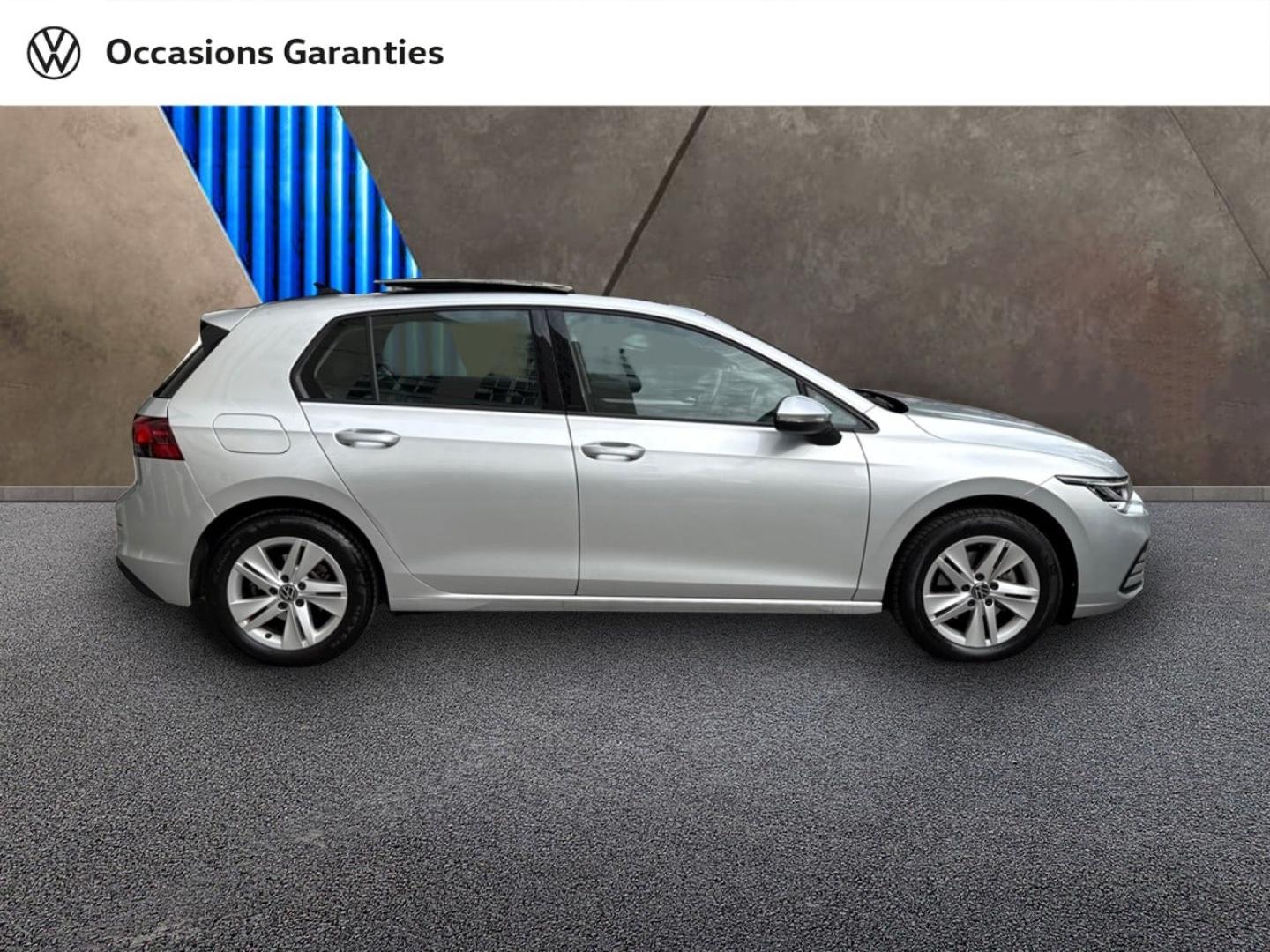 Voitures occasions VOLKSWAGEN GOLF Life Plus Paris
