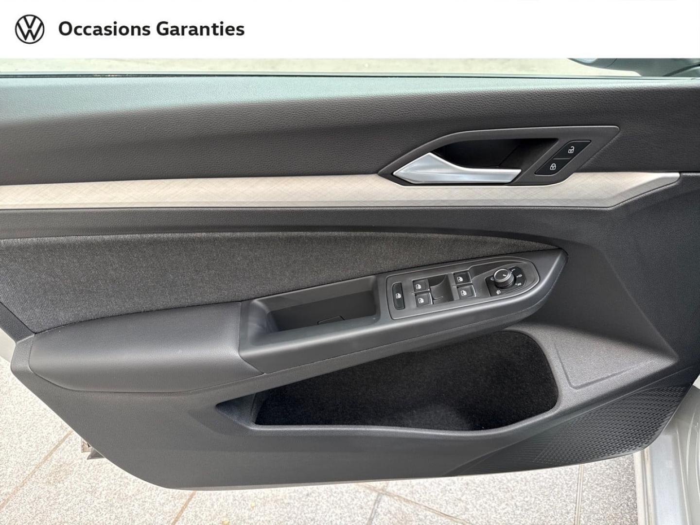 Voitures occasions VOLKSWAGEN GOLF Life Plus Paris