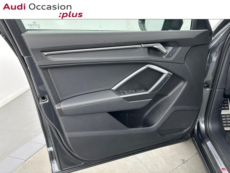 Voitures occasions Audi Q3 S line Paris