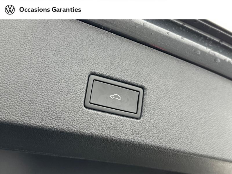 Voitures occasions VOLKSWAGEN T-ROC R-Line Paris