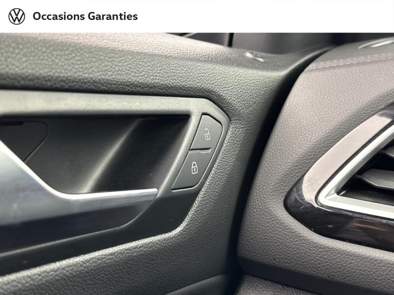 Voitures occasions VOLKSWAGEN T-ROC R-Line Paris