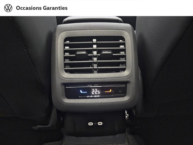 Voitures occasions VOLKSWAGEN T-ROC R-Line Paris