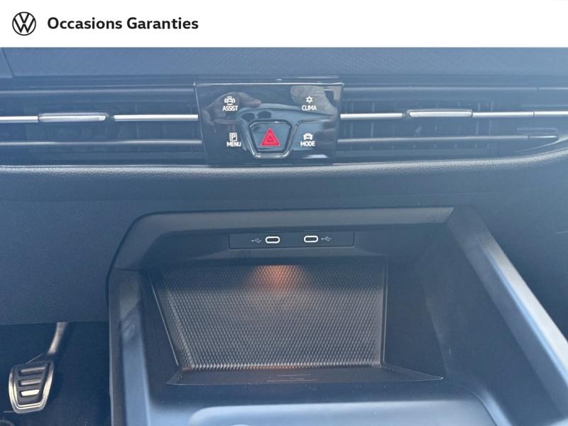 Voitures occasions VOLKSWAGEN GOLF Active Paris