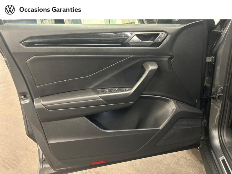 Voitures occasions VOLKSWAGEN T-ROC R-Line Paris