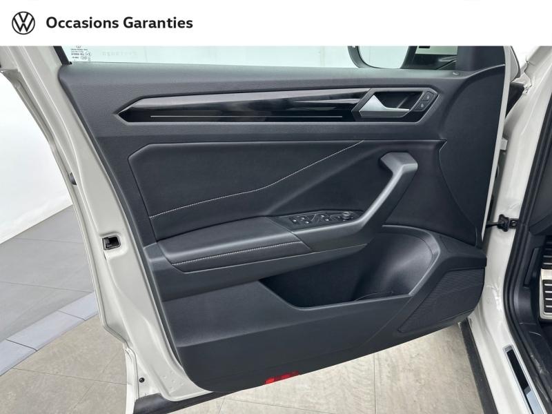Voitures occasions VOLKSWAGEN T-ROC R-Line Paris