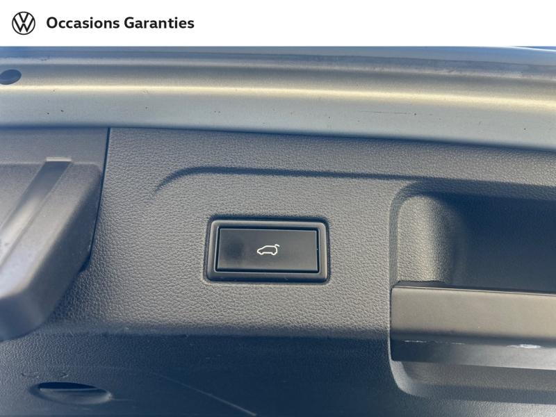 Voitures occasions VOLKSWAGEN TOURAN IQ.Drive Paris