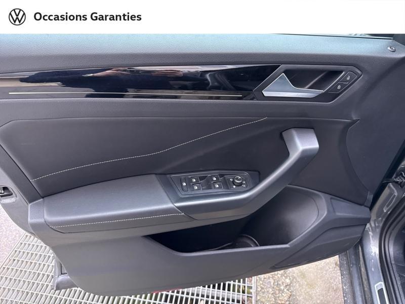 Voitures occasions VOLKSWAGEN T-ROC R-Line Paris