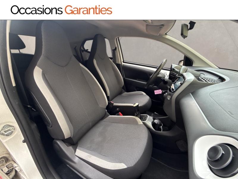 Voitures occasions TOYOTA AYGO x-play Paris