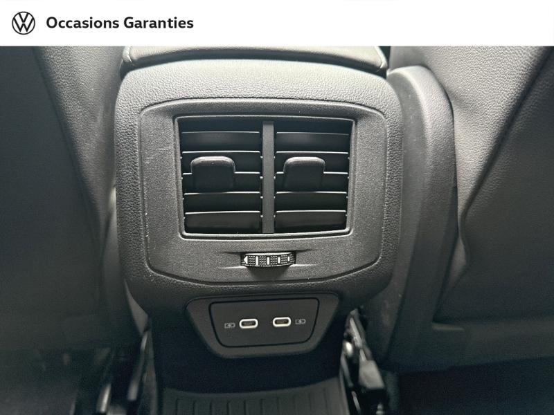 Voitures occasions VOLKSWAGEN T-ROC R-Line Paris