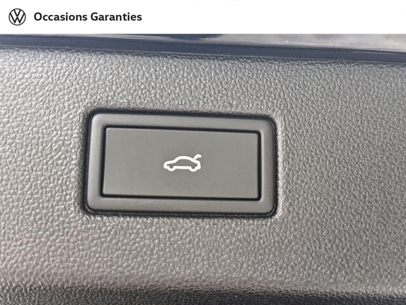 Voitures occasions VOLKSWAGEN T-ROC R-Line Paris