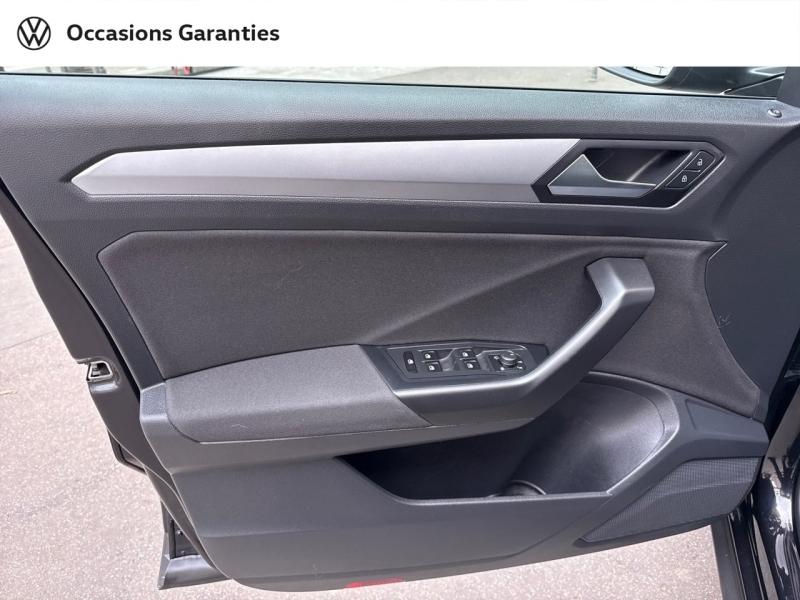 Voitures occasions VOLKSWAGEN T-ROC Life Plus Paris