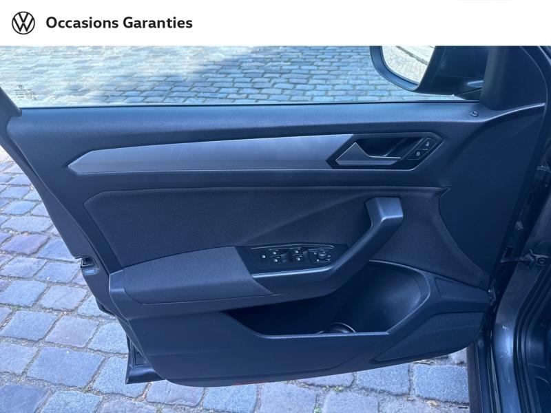 Voitures occasions VOLKSWAGEN T-ROC Life Paris
