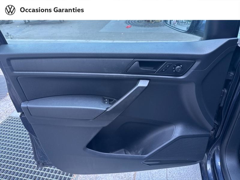 Voitures occasions VOLKSWAGEN UTILITAIRES Caddy Van Business Line Plus Paris