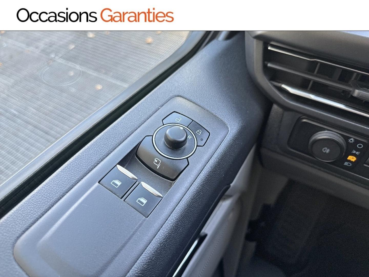 Voitures occasions FORD Tourneo Custom Titanium Paris