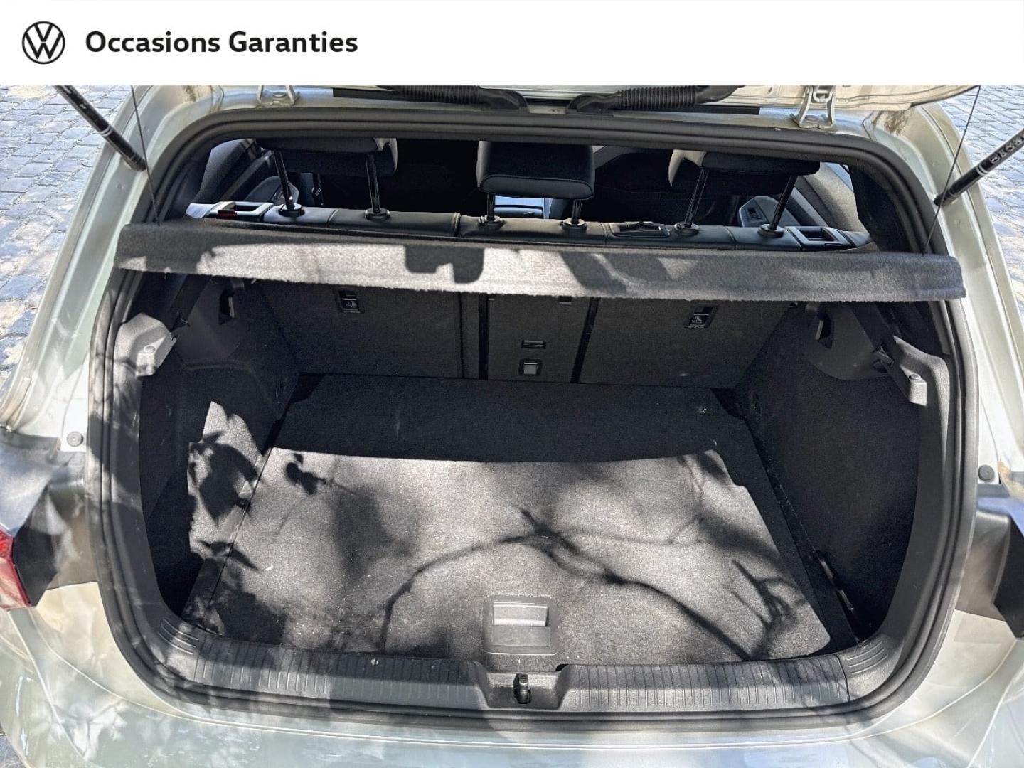 Voitures occasions VOLKSWAGEN GOLF R-Line Paris