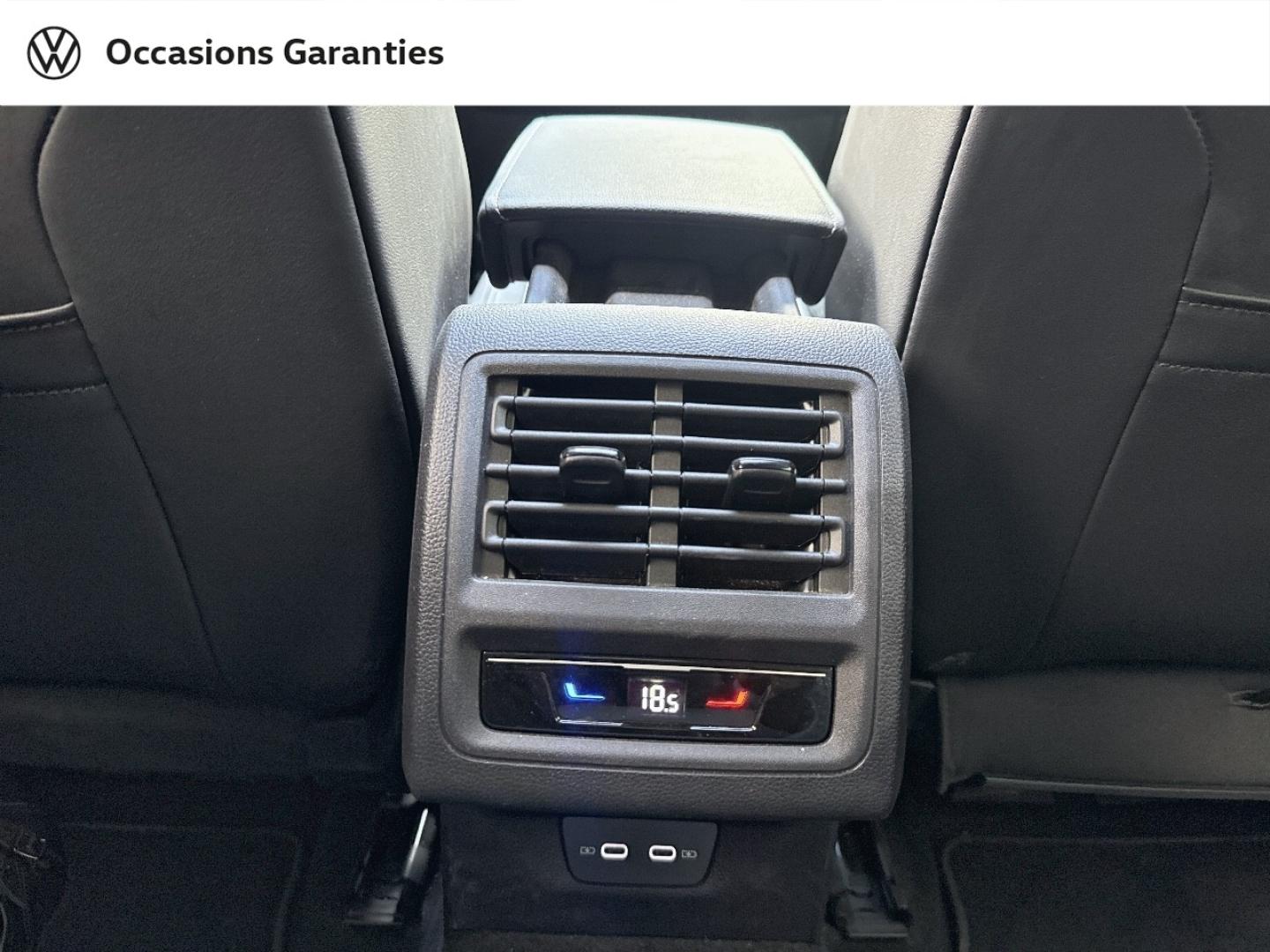 Voitures occasions VOLKSWAGEN GOLF R-Line Paris